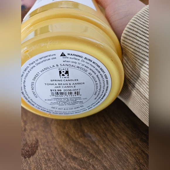 Tranquility Vanilla Candle - Picture 3 of 5